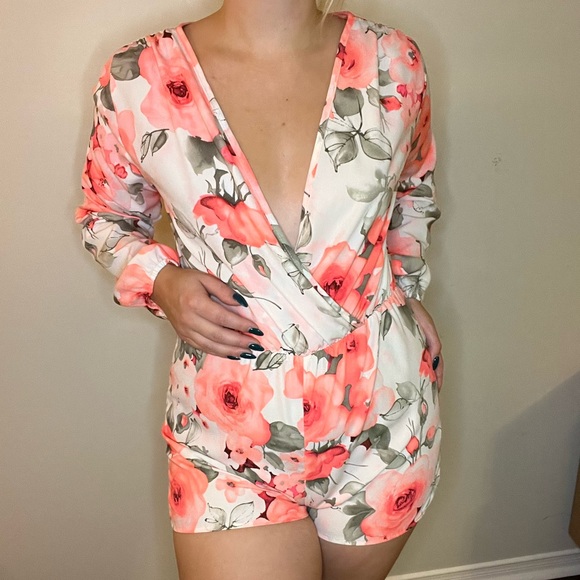 Floral Print Romper - Picture 6 of 6